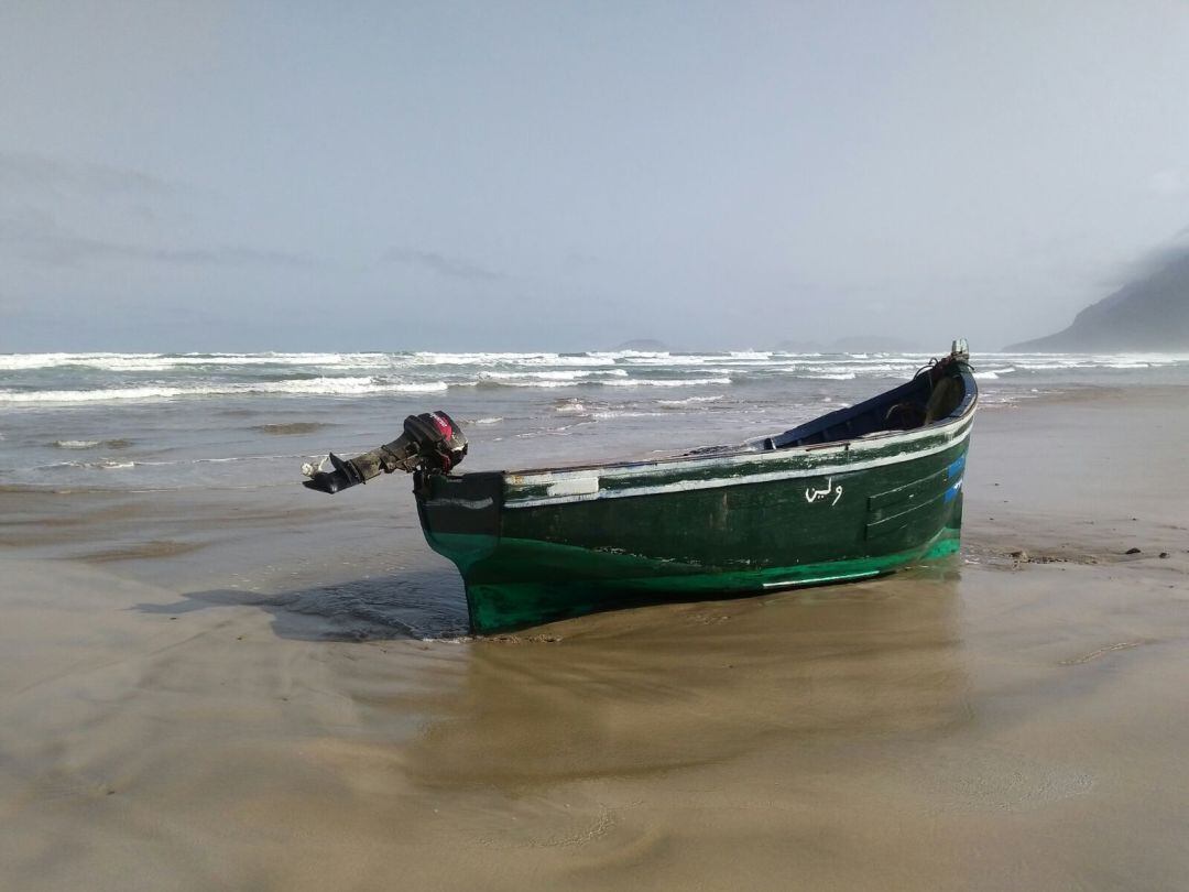 Foto de archivo de una de las pateras llegadas a Lanzarote