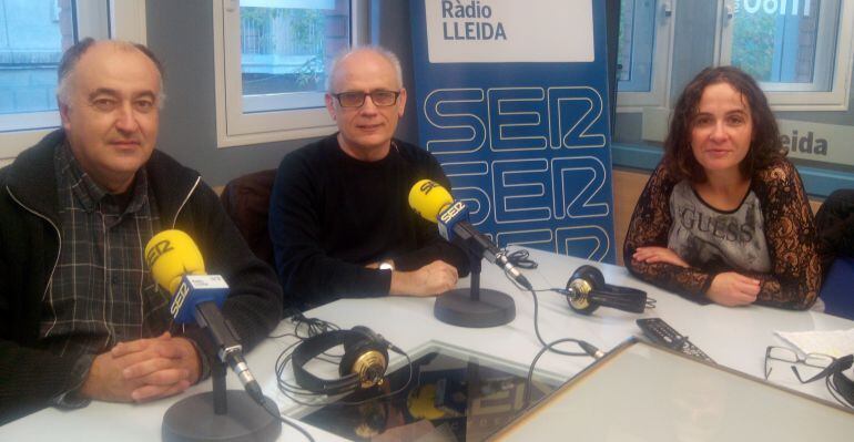 José Manuel Pérez, Anicet Cosialls i Natàlia Aguiló, aficionats a l&#039;astronomia i membres de la Societat Astronòmica de Lleida.