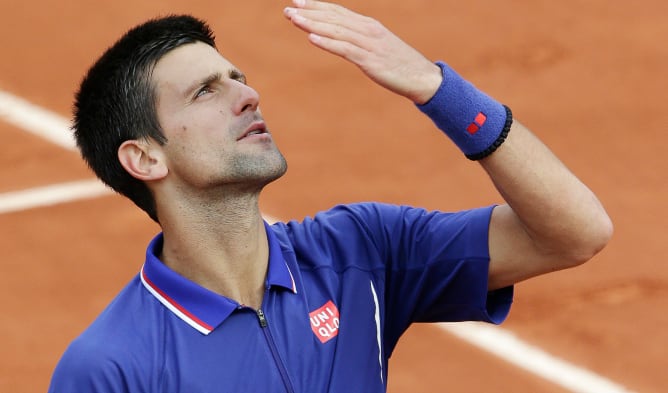 El serbio, número uno del mundo, barrió de la pista central de Roland Garros al argentino Guido Pella, 83º en el ránking de la ATP, por 6-2, 6-0 y 6-2, en una hora y 26 minutos.