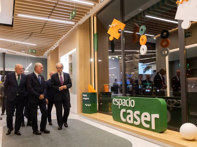 Acto de inauguración de Espacio Caser en Málaga