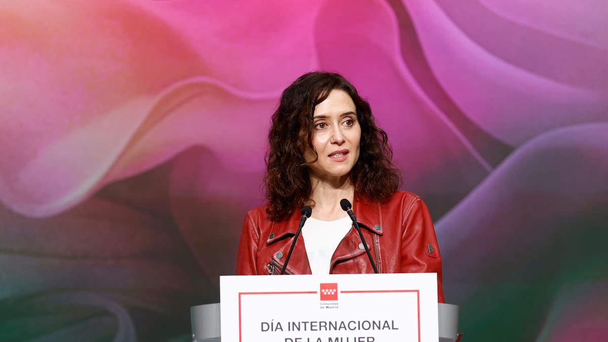 La Justicia obliga a Ayuso a crear un registro de médicos objetores al aborto