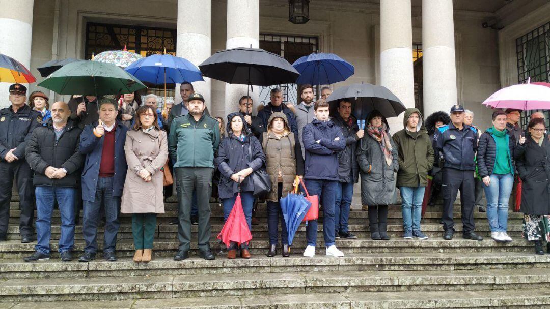 Minuto de silencio en la Subdelegación del Gobierno en Pontevedra