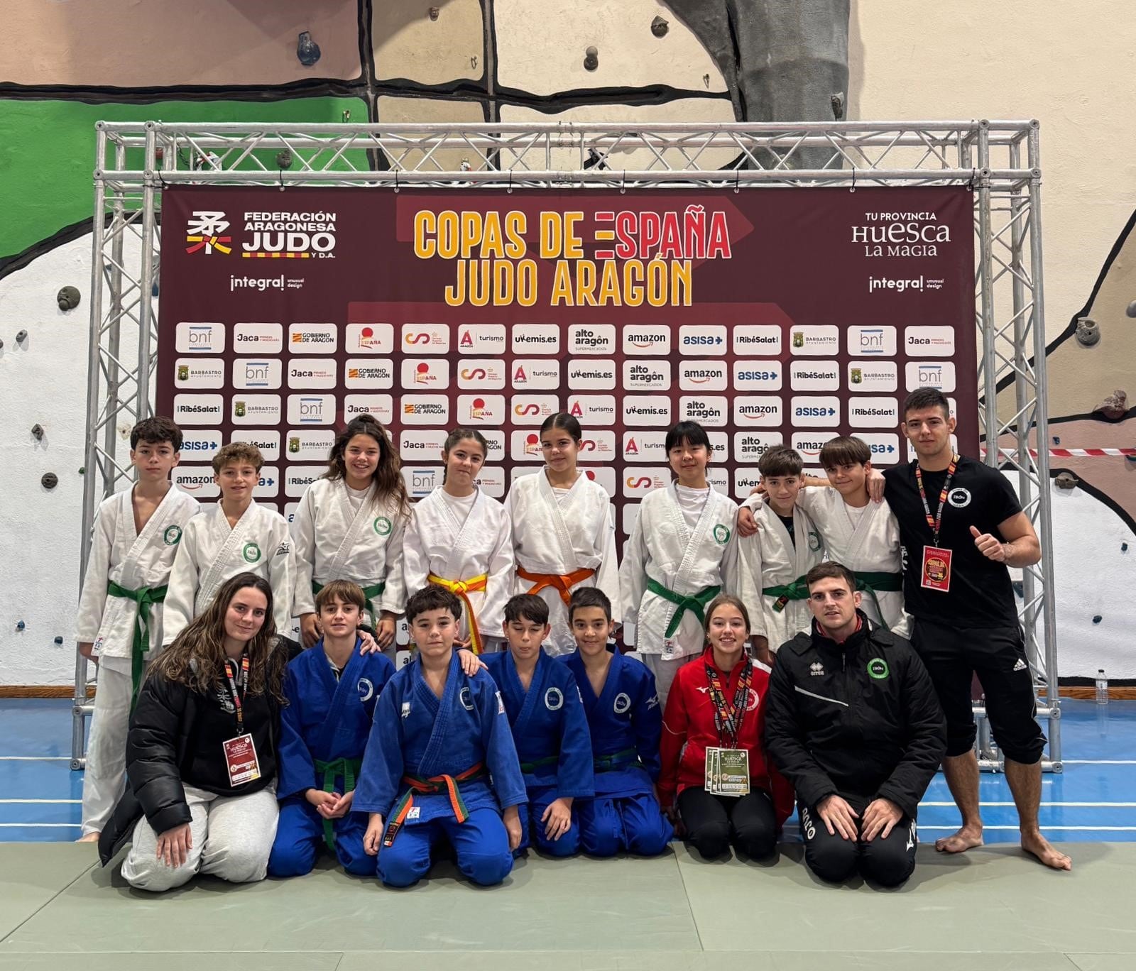Deportistas de la Escuela Judo Ibón de Huesca