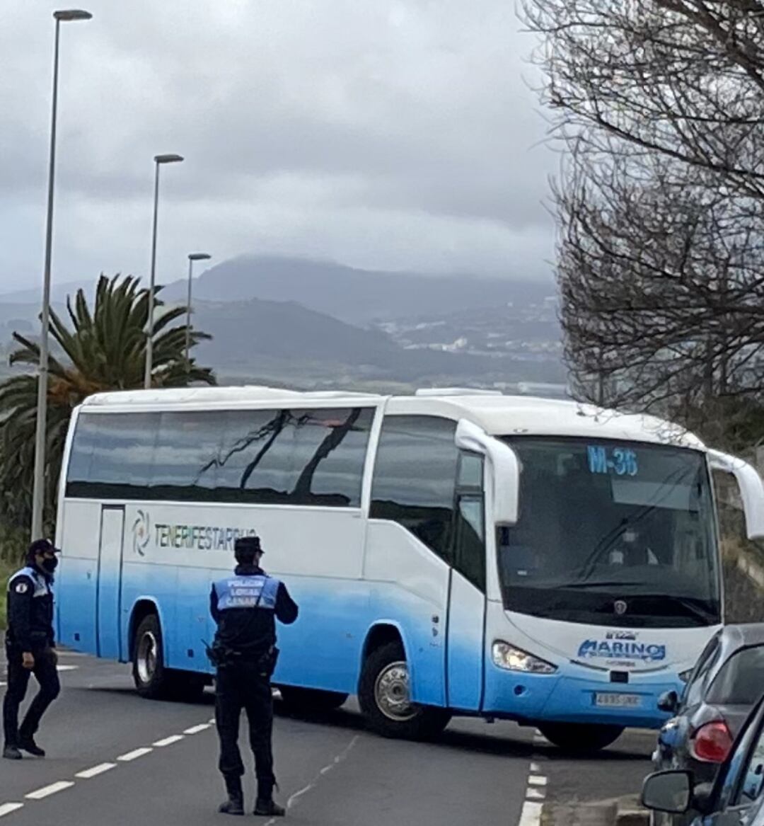 Llegada de migrantes al campamento de Las Canteras.