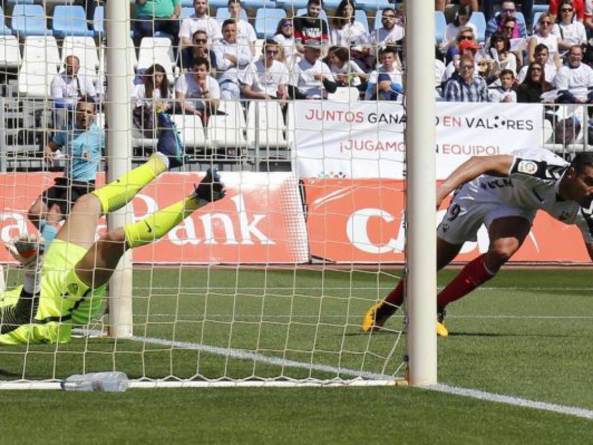 El Alba se trae un punto de Almería