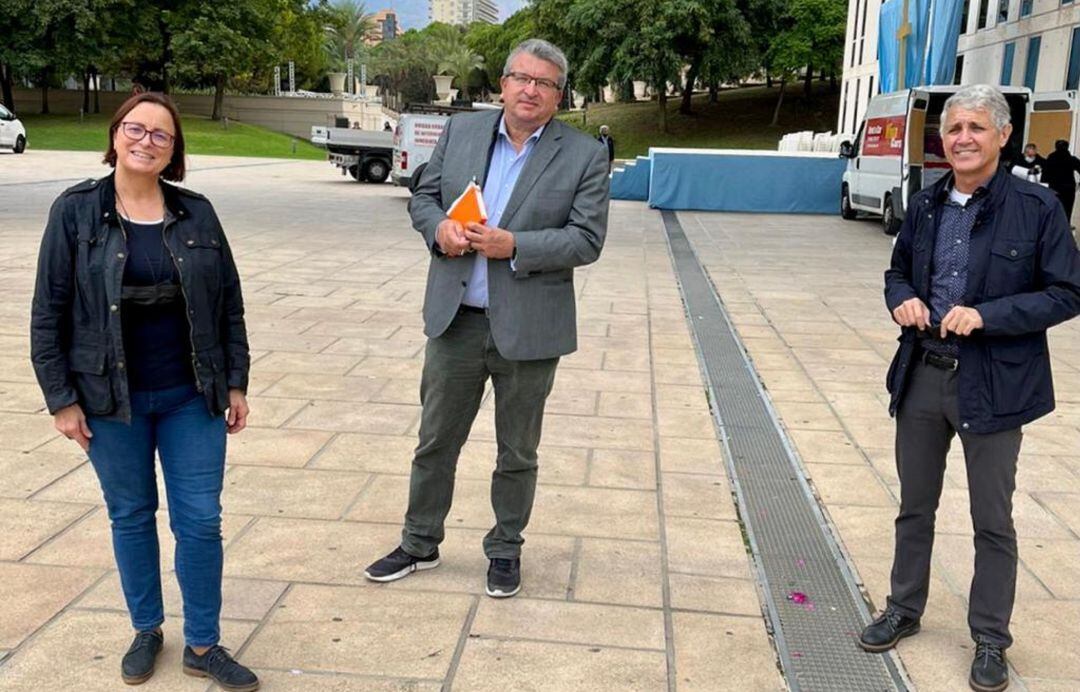 El diputado Fernando Llopis y los concejales Ana Pérez Sebastiá y Juan Balastegui