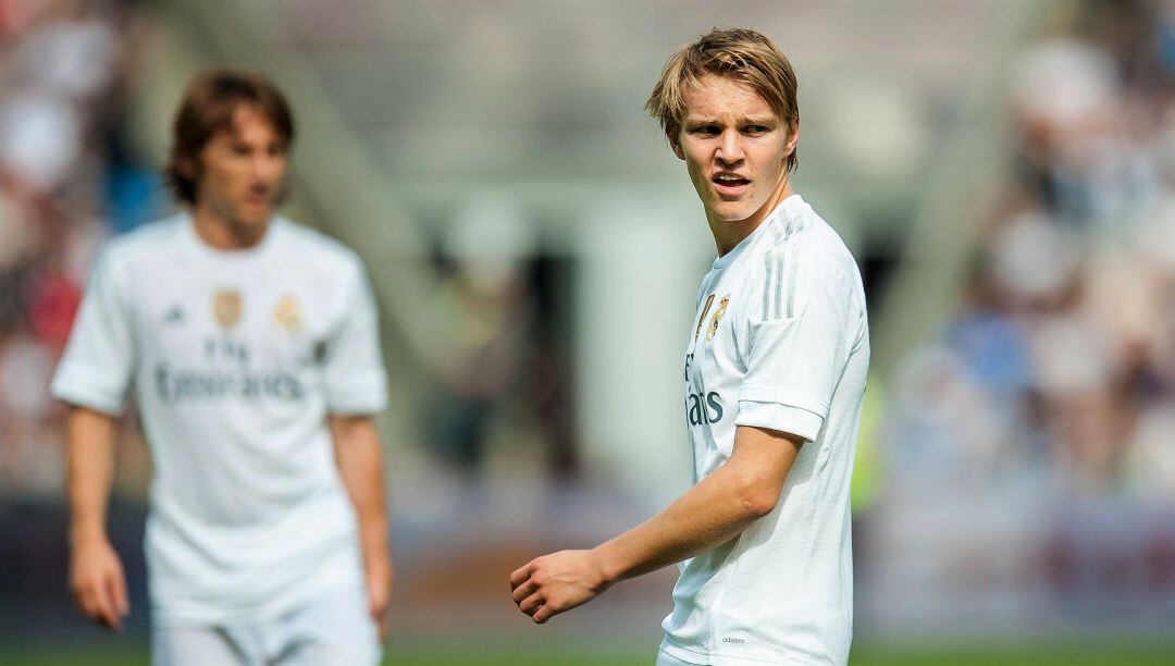 Odegaard en un partido con el Real Madrid