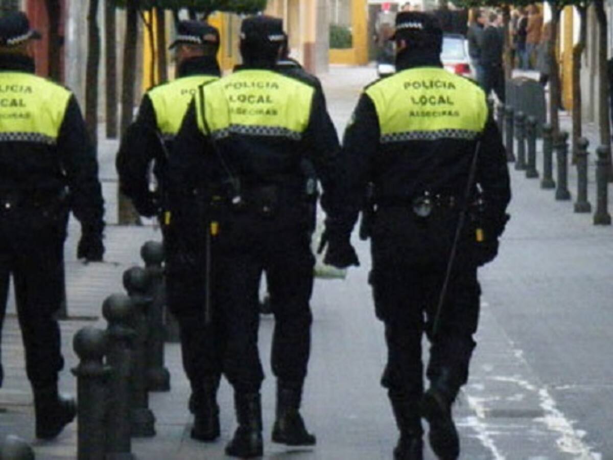 Policías algecireños parten hacia Polonia para ayudar a los refugiados