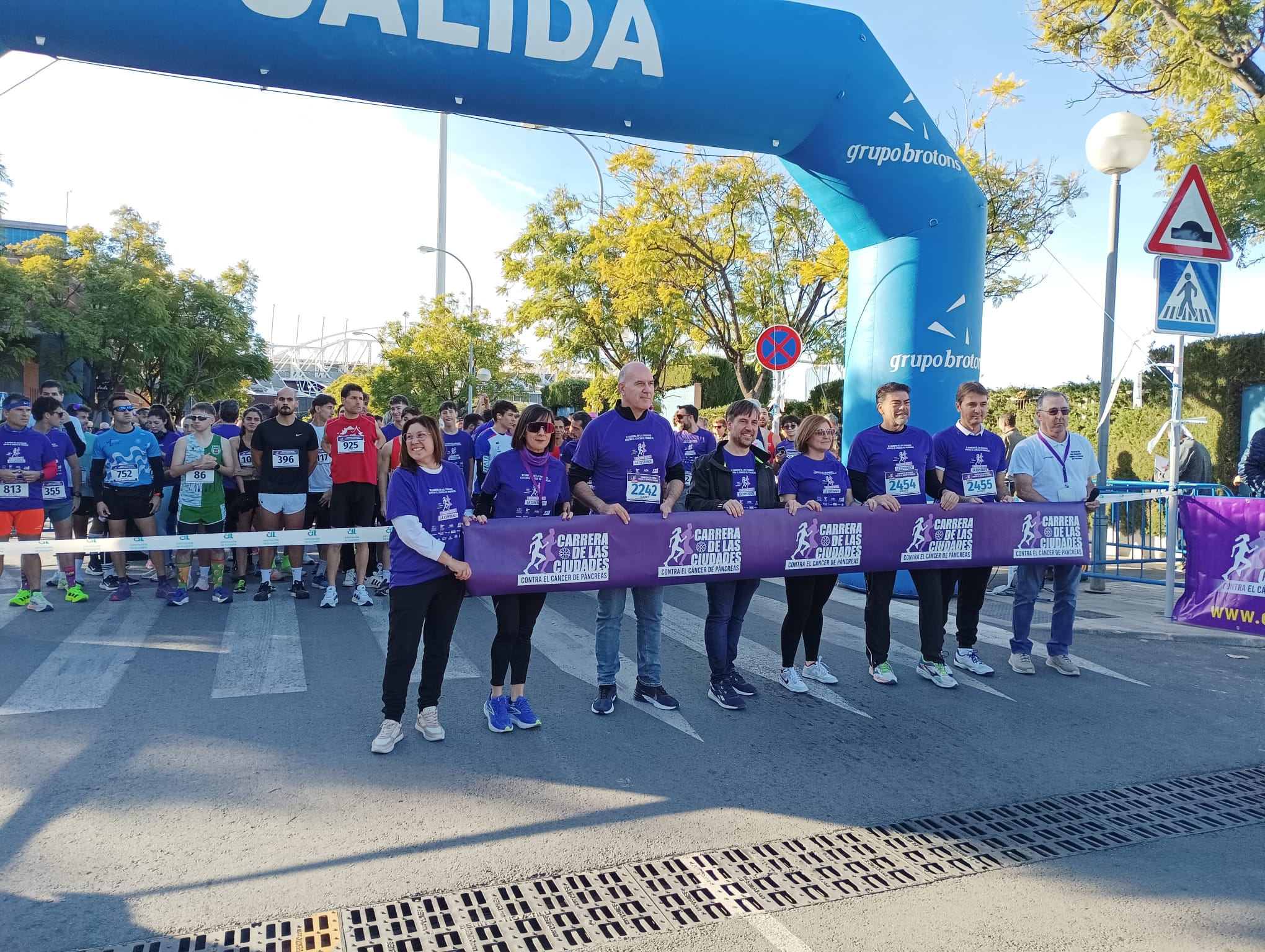 Salida de la Carrera de las Ciudades contra el Cáncer de Páncreas. Foto: Ayuntamiento de Alicante