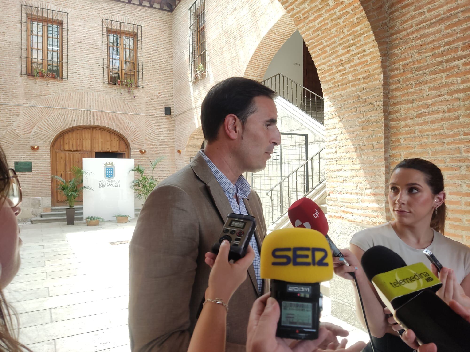 El alcalde de Medina del Campo valora la reunión con subdelegación del gobierno