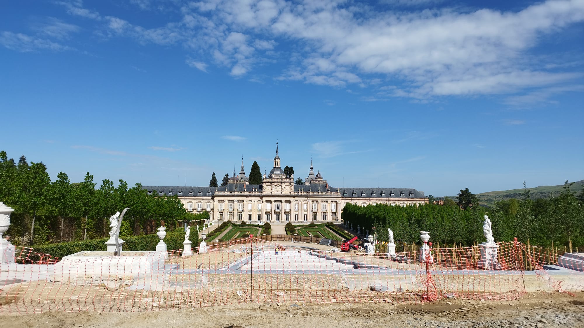 Avance de las obras en la fuente de La Cascada