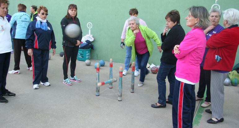 Bolos femeneninos en Monzón de Campos (Palencia)