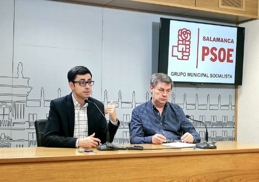 Imagen de José Luis Mateos, a la izquierda, en rueda de prensa.