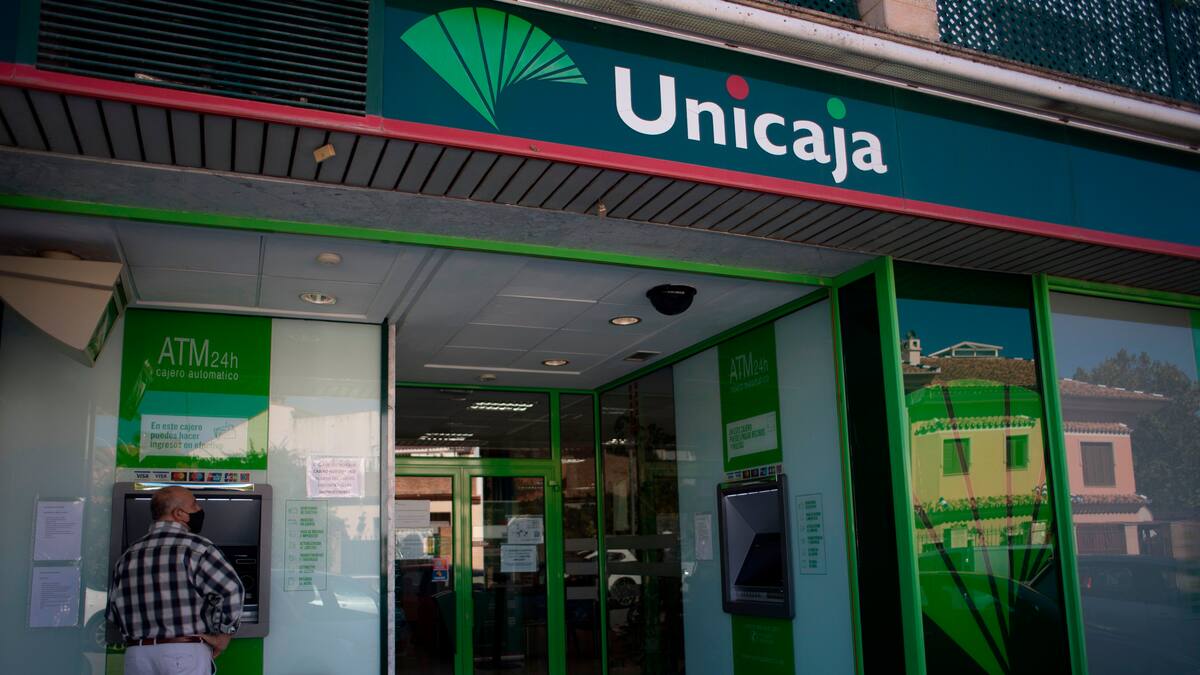 Ante el cierre de sucursales de Unicaja en la provincia, la Diputación trabaja para luchar contra la exclusión financiera