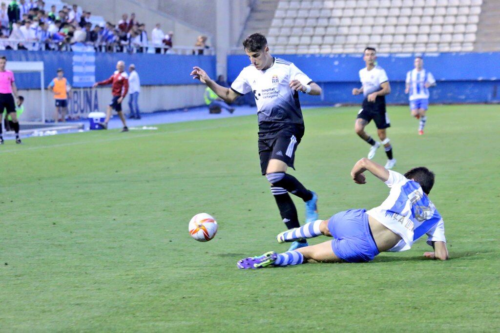 Neskes se zafa de la entrada de un jugador unionense