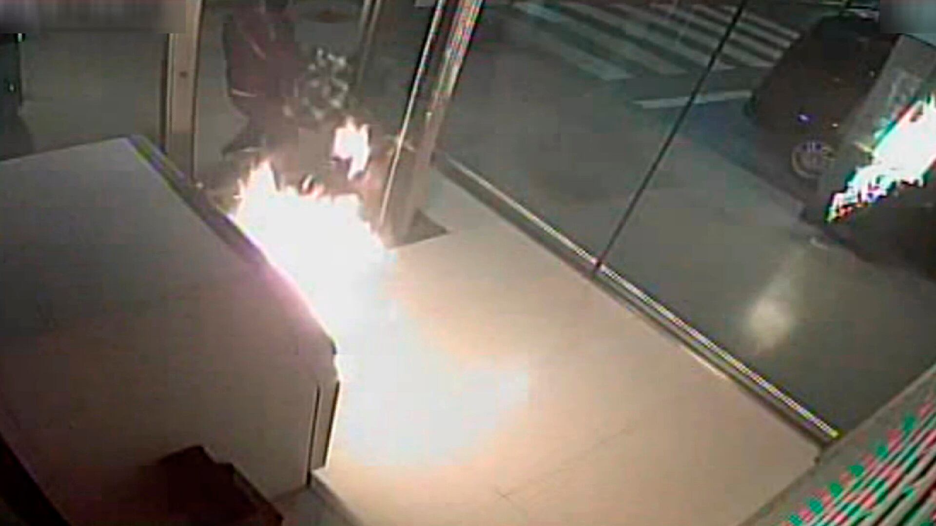 Dos detenidos por robar en cajeros usando explosivos