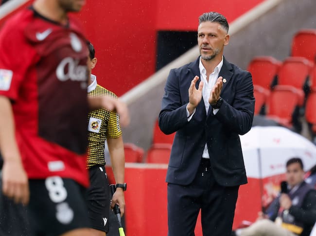 PALMA, 12/04/2026.- El entrenador del Real Mallorca Martín Gastón Demichelis, durante el partido de la jornada 31 de LaLiga EA Sports entre el Real Mallorca y el Rayo Vallecano, este domingo en el Estadi Mallorca Son Moix.- EFE/ Cati Cladera