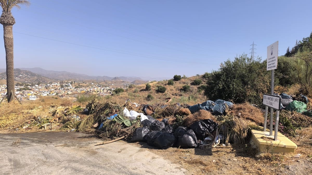 "Estamos abandonados" M Menchón, El Atabal