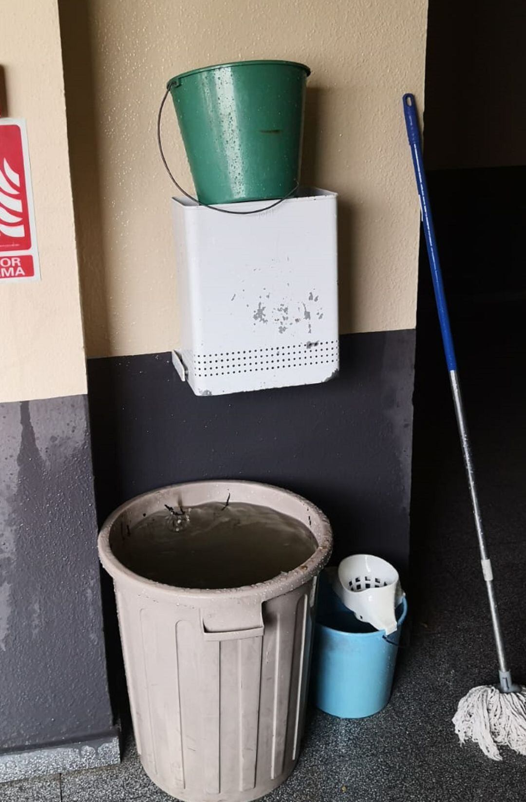 Goteras en el IES Santa Engracia.