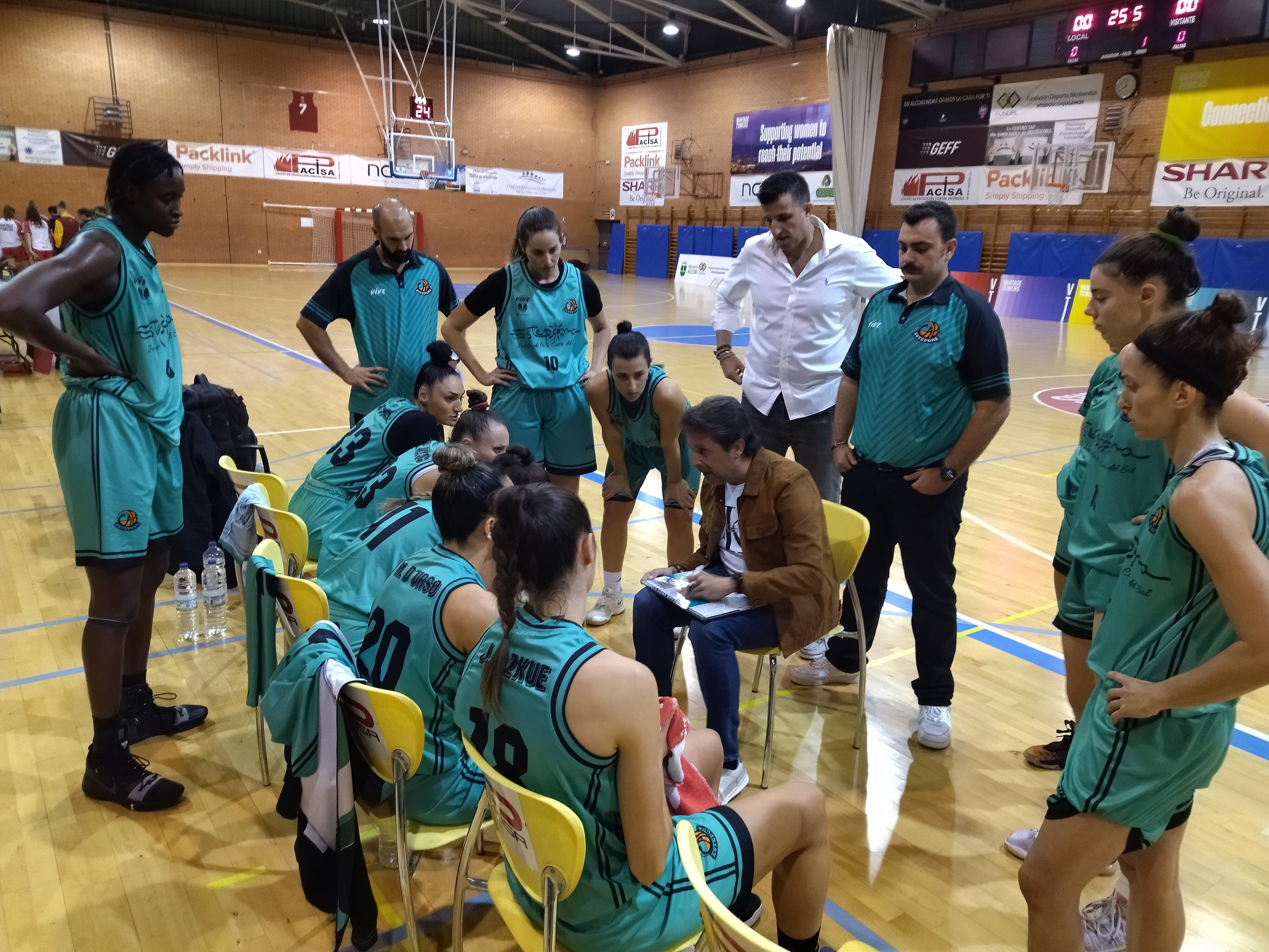 El CAB Estepona perdió ante el Alcobendas en los últimos segundos