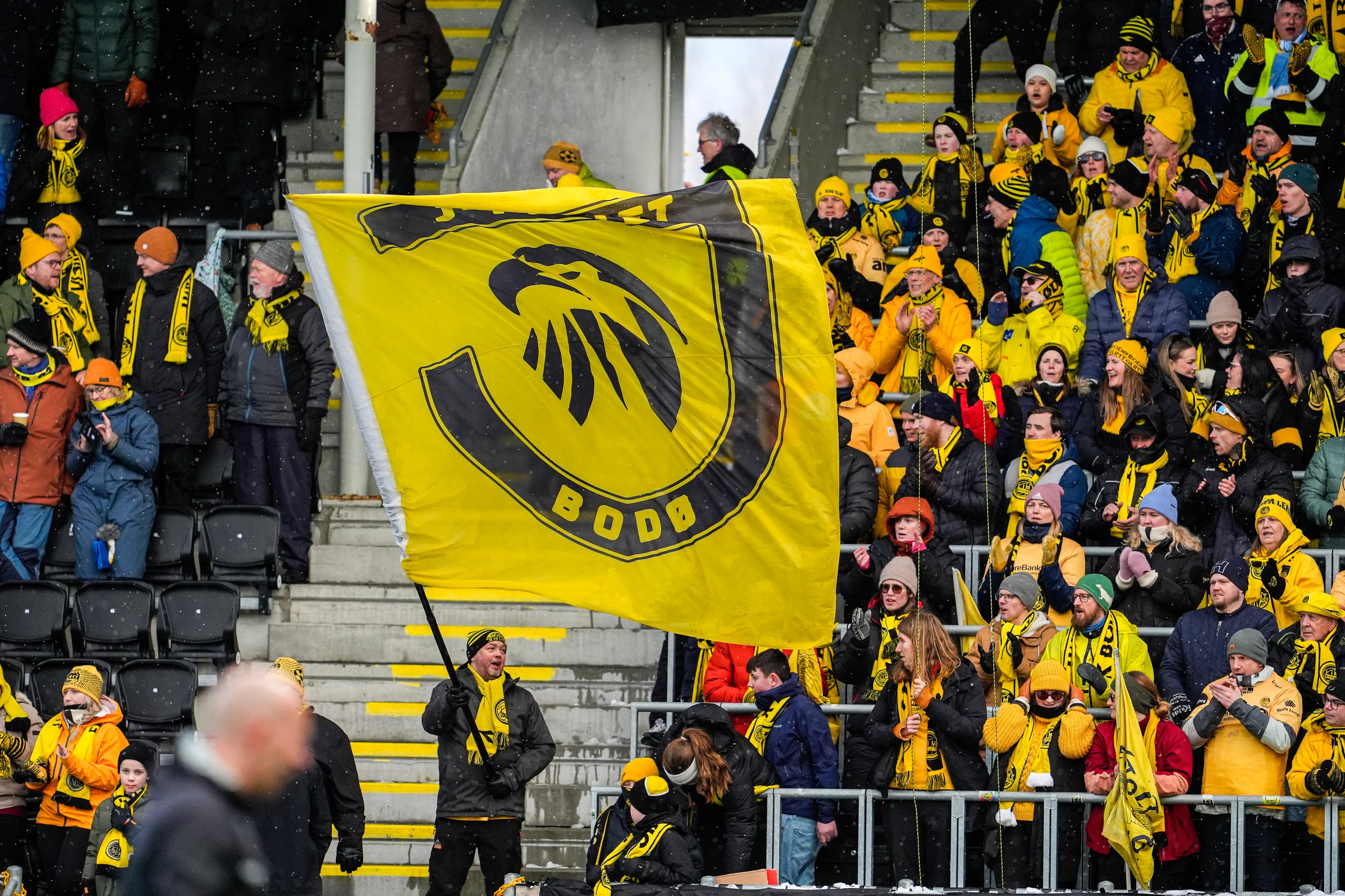 Bodo (Norway), 10/04/2025.- Bodo/Glimt supporters before the start of the UEFA Europa League quarter final 1st leg match Bodo/Glimt vs Lazio at Aspmyra stadium in Bodo, Norway, 10 April 2025. (Noruega) EFE/EPA/Lise Aserud NORWAY OUT
