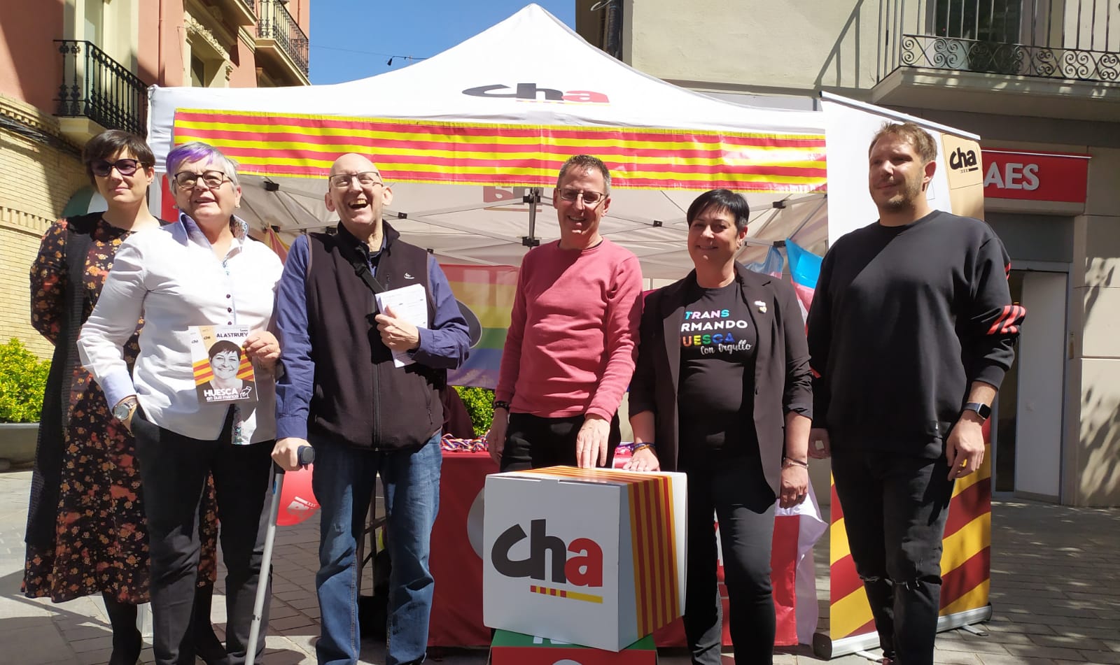 Sonia Alastruey con miembros de su candidatura