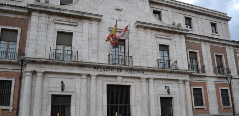 Imagen de archivo. Fachada de la Audiencia Provincial de Valladolid