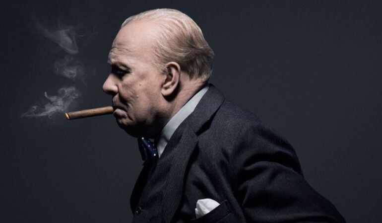 Gary Oldman es Winston Churchill en la película histórica &#039;El instante más oscuro&#039;