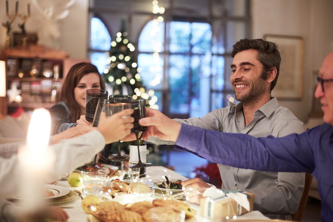 Un experto aconseja en la SER autoconfinarse diez días antes de viajar a casa por Navidad.