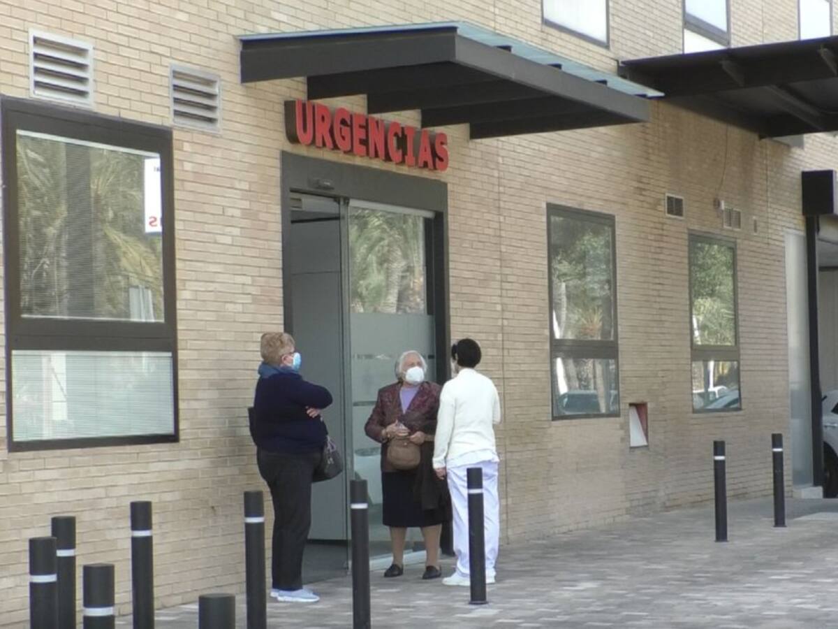 Los hospitales de Elche siguen sin enfermos Covid en las UCI y tan solo cuentan con un positivo en planta