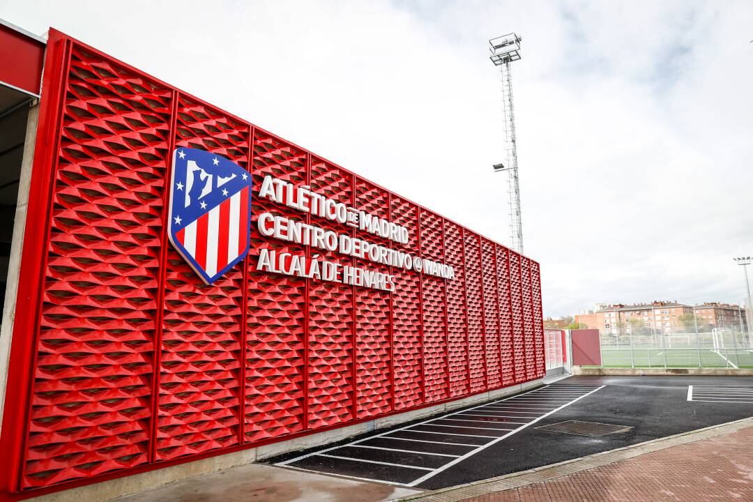 El Atlético de Madrid anuncia un positivo en su equipo femenino y suspende un amistoso