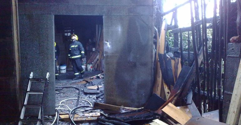 Foto de archivo : Incendio en vivienda