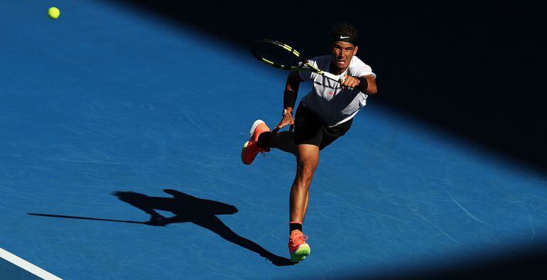 Rafa Nadal, en su partido de tercera ronda del Open de Australia ante el alemán Alexander Zverev.