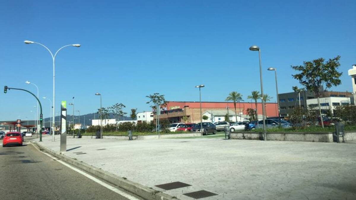 Primer domingo sin el mercadillo de Bouzas