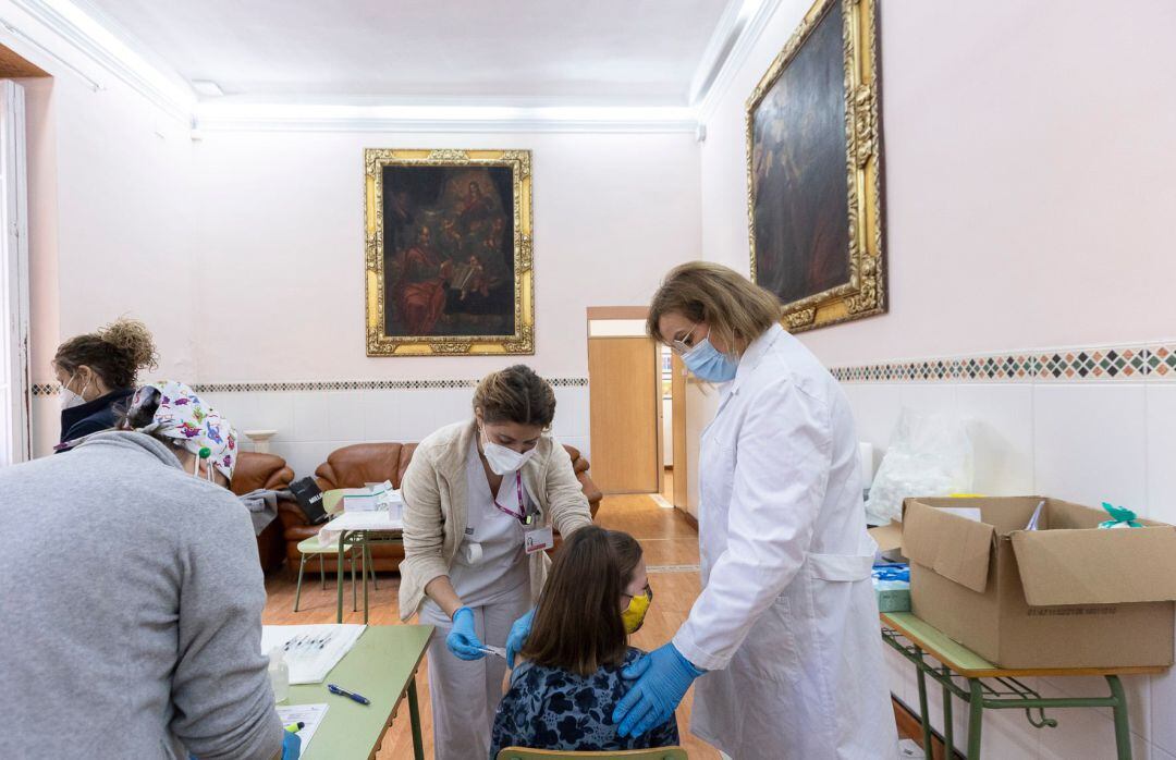 Vacunas en el colegio Carmelitas de Gandia