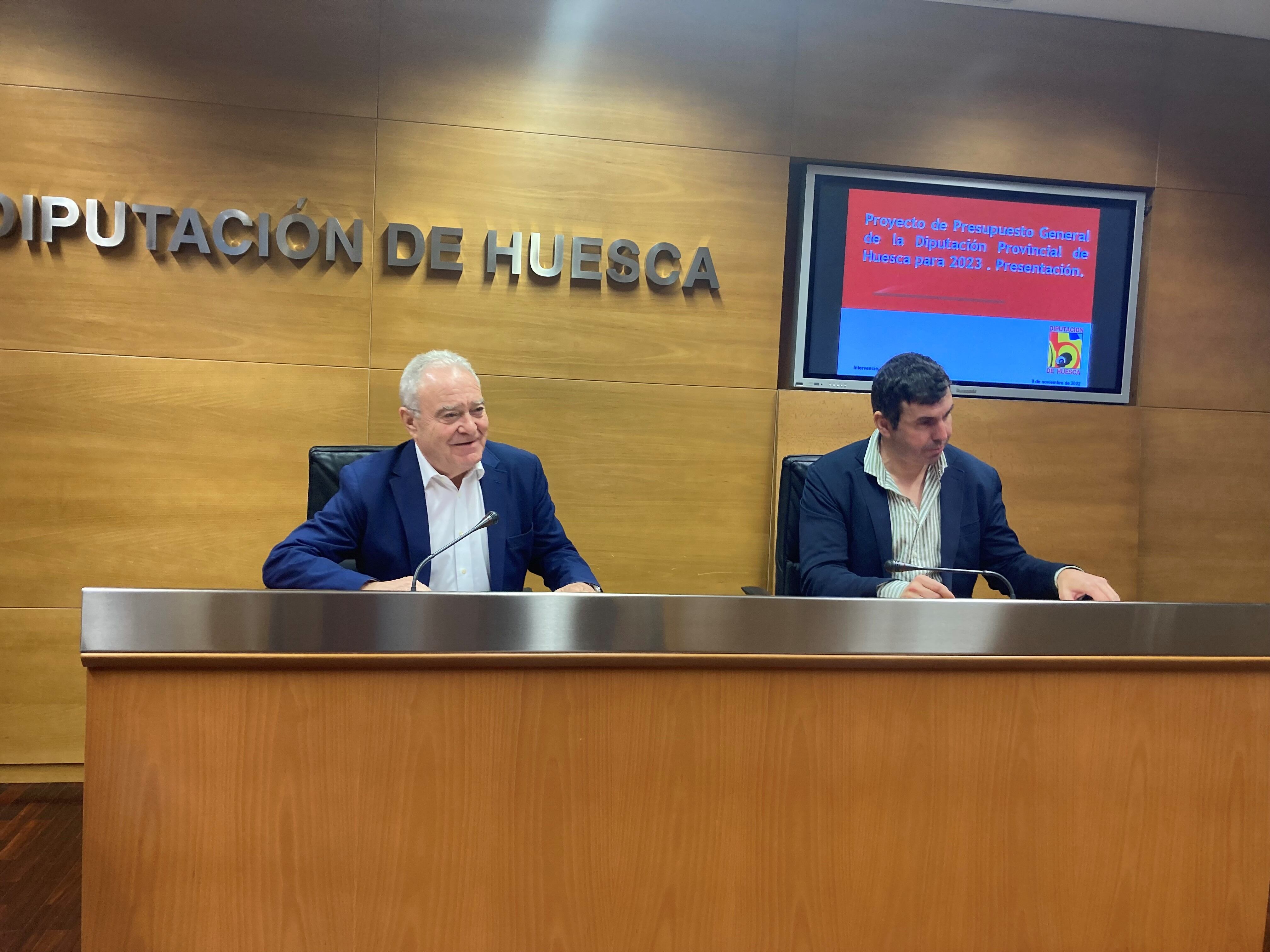 Miguel Gracia y Fernando Sánchez presentaban el borrador presupuestario