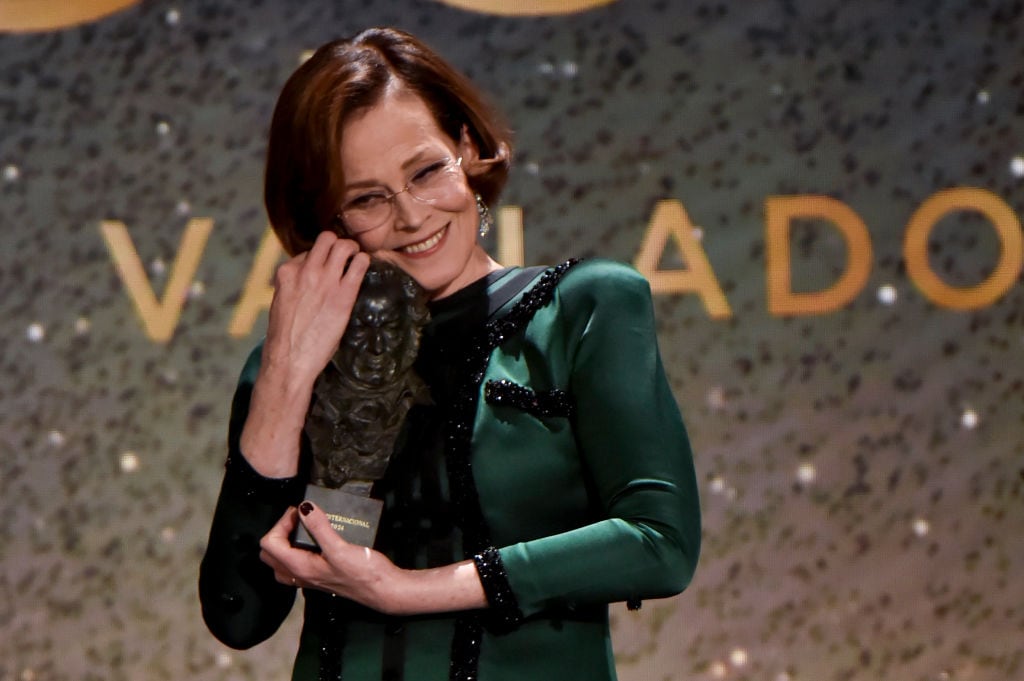 VALLADOLID, SPAIN - FEBRUARY 10: US actress Sigourney Weaver accepts the International Goya Award during the 38th edition of the &#039;Goya Cinema Awards&#039; ceremony at Feria de Valladolid on February 10, 2024 in Valladolid, Spain. (Photo by Juan Naharro Gimenez/Getty Images)