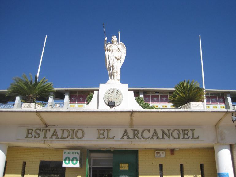 Entrada principal del estadio