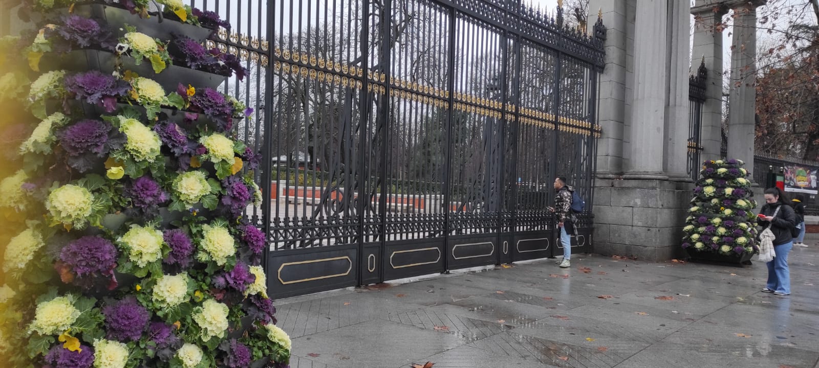 La entrada al parque del Retiro en la mañana del miércoles.