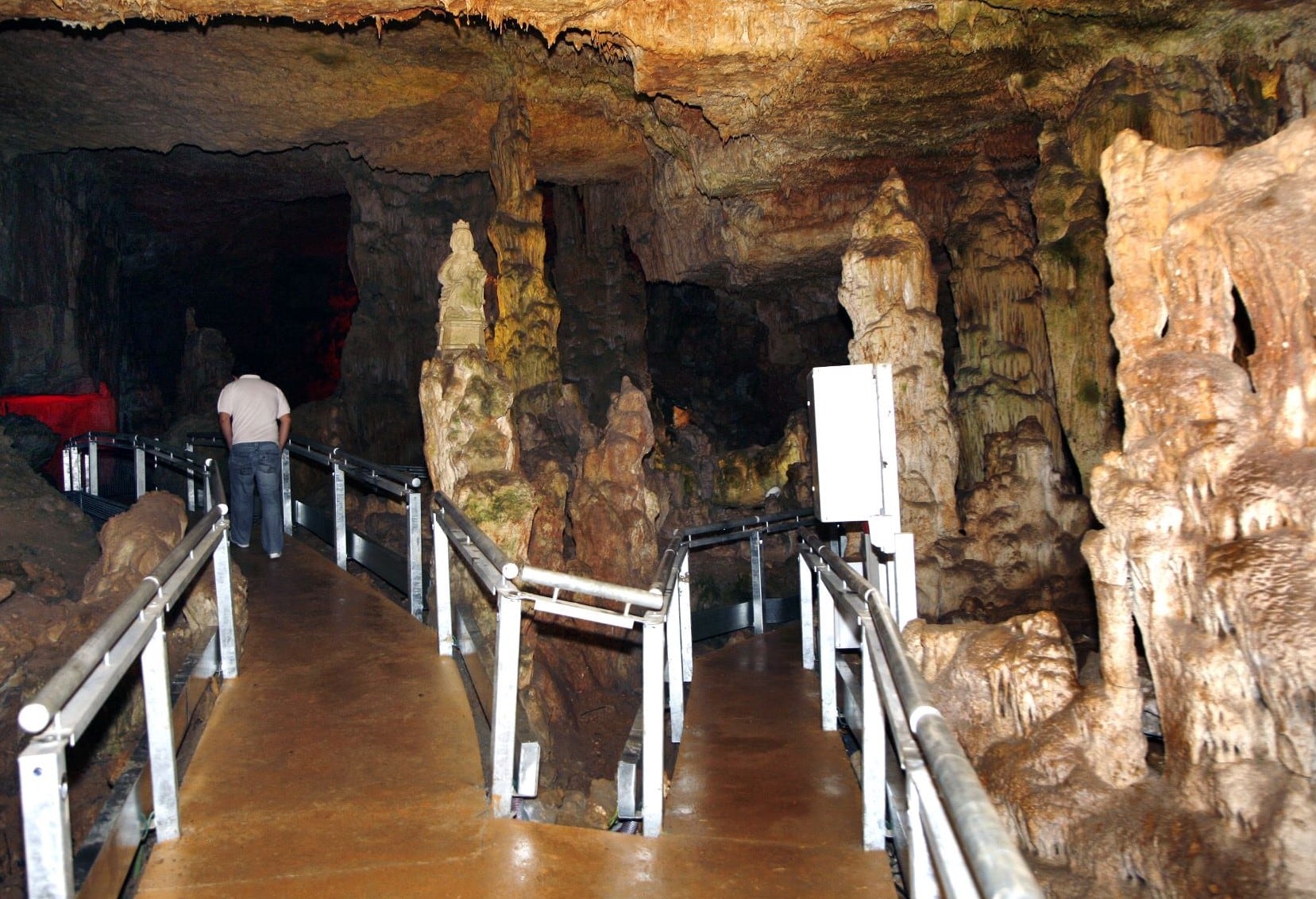 Adjudicada la obra para la reducción de riesgos geológicos y recuperación medioambiental de la Cueva de los Franceses