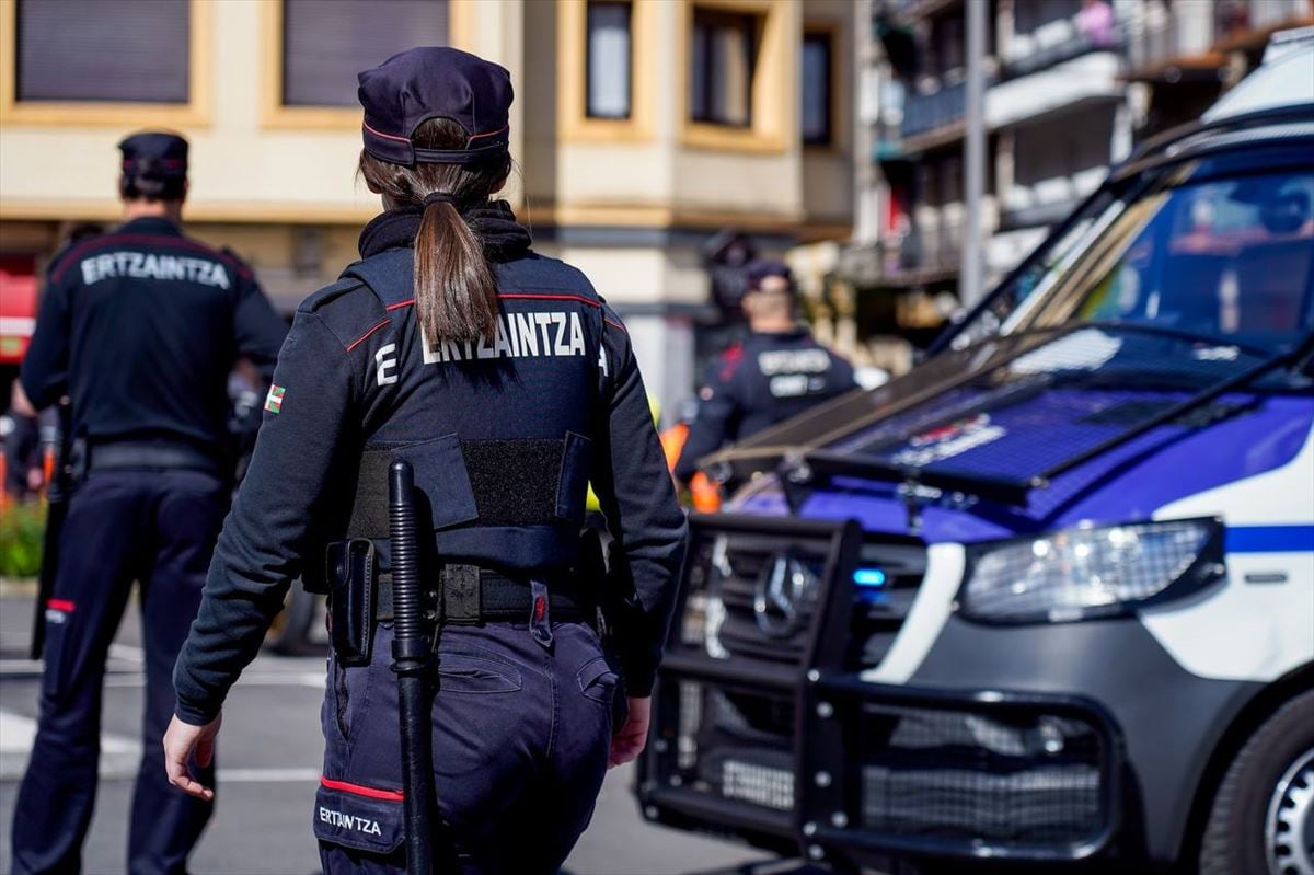 Agente de la Ertzaintza. Imagen de archivo.