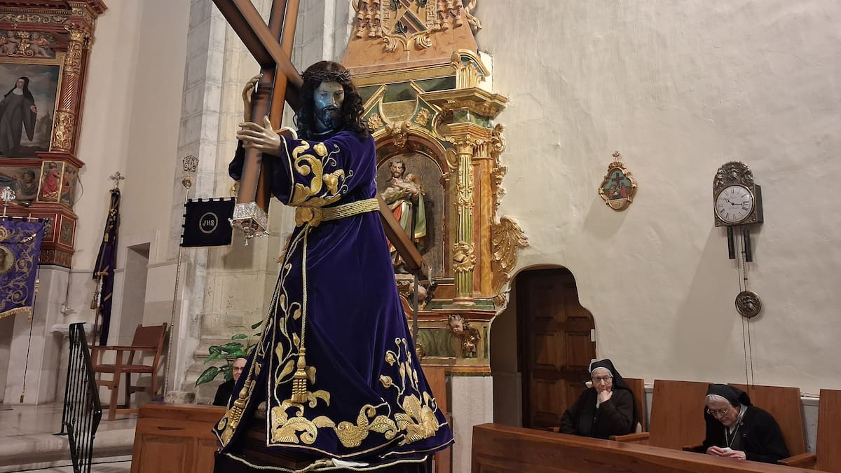 Nuestro Padre Jesús Nazareno de Cuéllar estrenará túnica bordada con técnicas barrocas