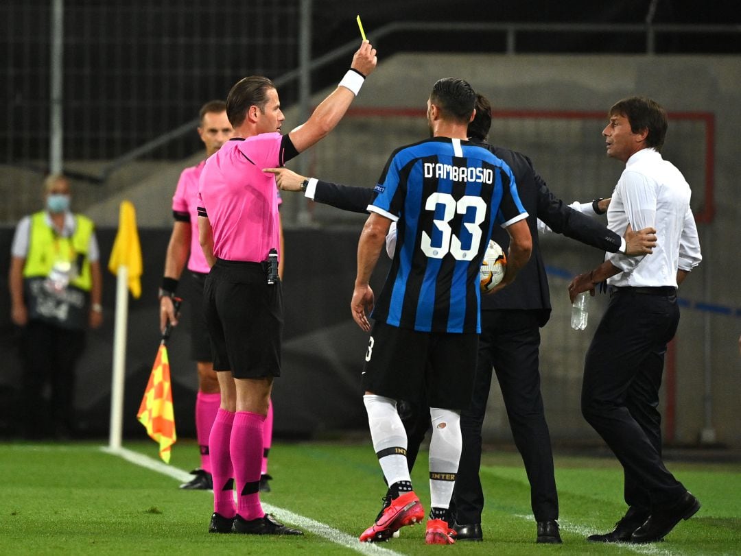 Antonio Conte, amonestado en la final de la Europa League