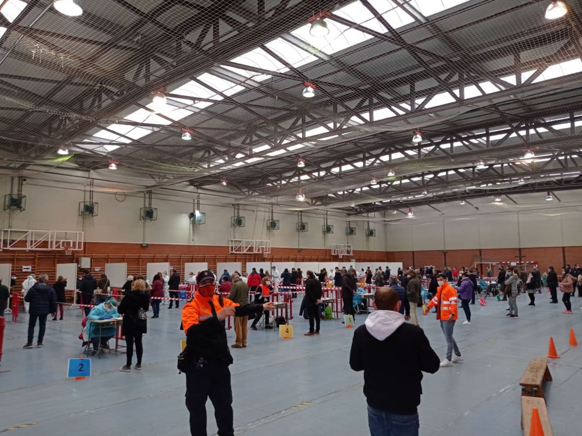 El Ayuntamiento ofrece el pabellón de Campos Góticos para albergar hasta 9.000 vacunaciones diarias