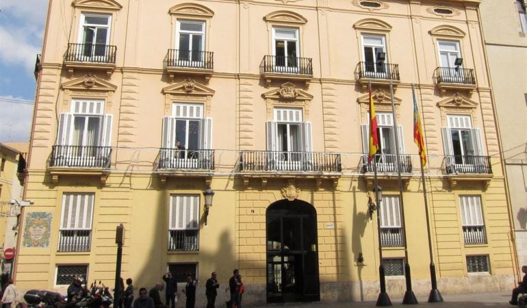 Fachada principal de la Diputación de Valencia en una imagen reciente