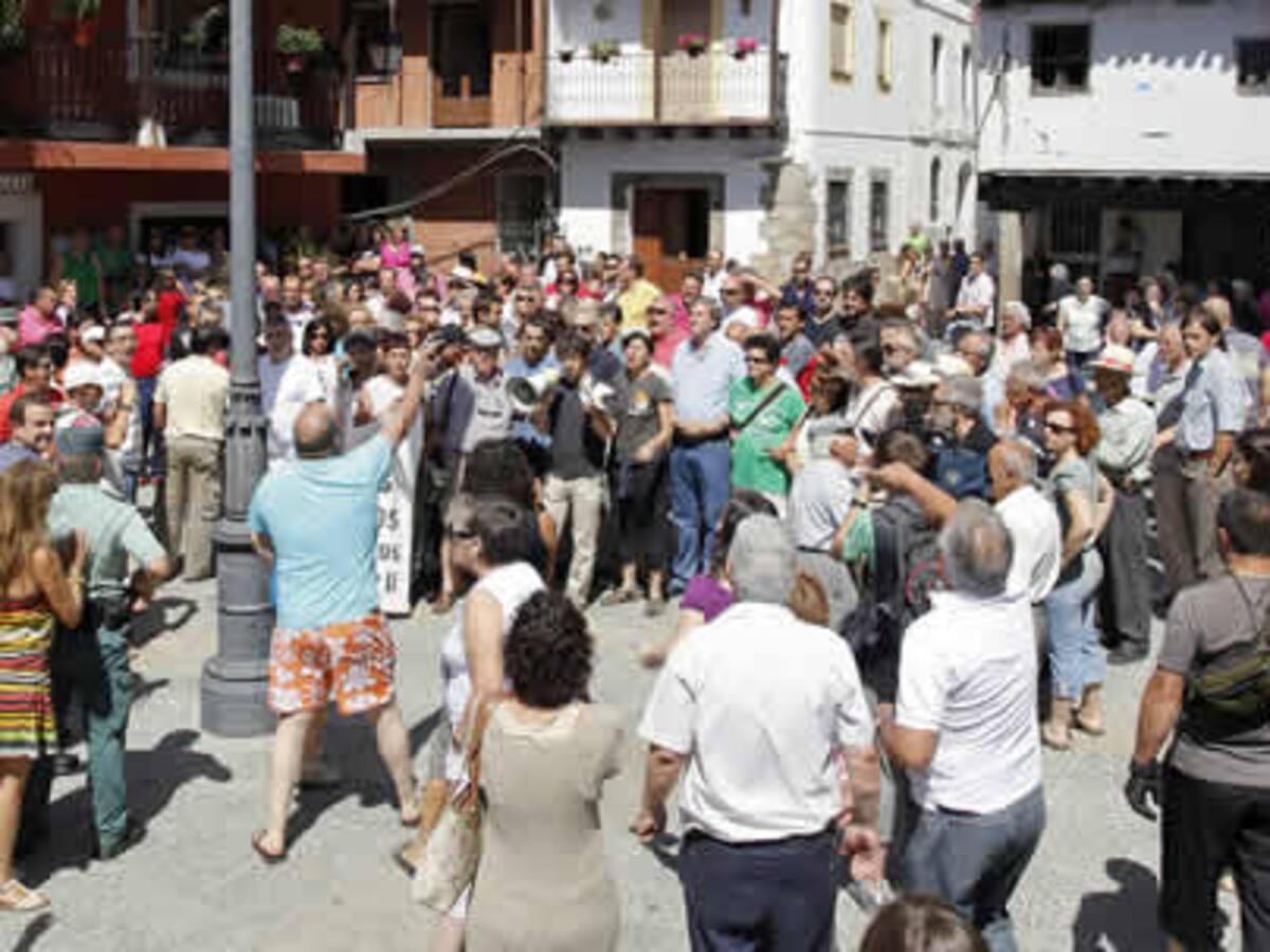 El PP respalda la actuación del alcalde de Poyales del Hoyo contra la memoria histórica