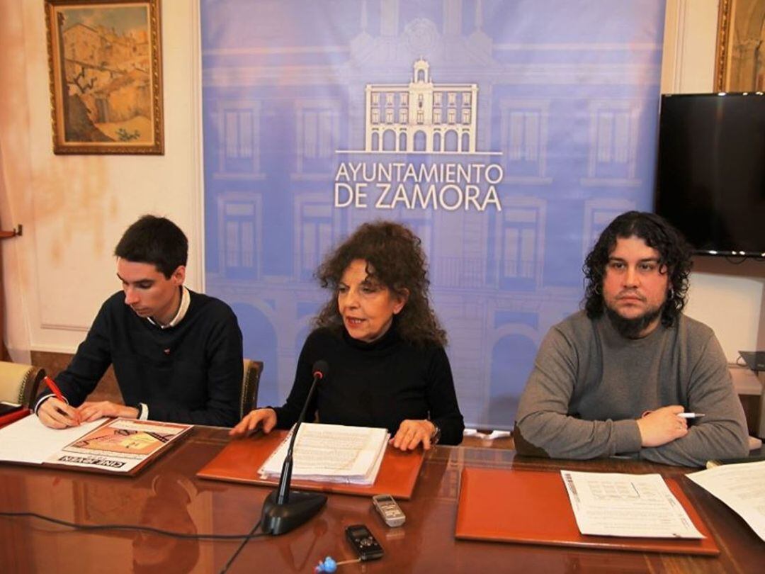 Los concejales Sergio López, Laura Rivera y Diego Bernardo en la rueda de prensa posterior a la Junta Local de Gobierno