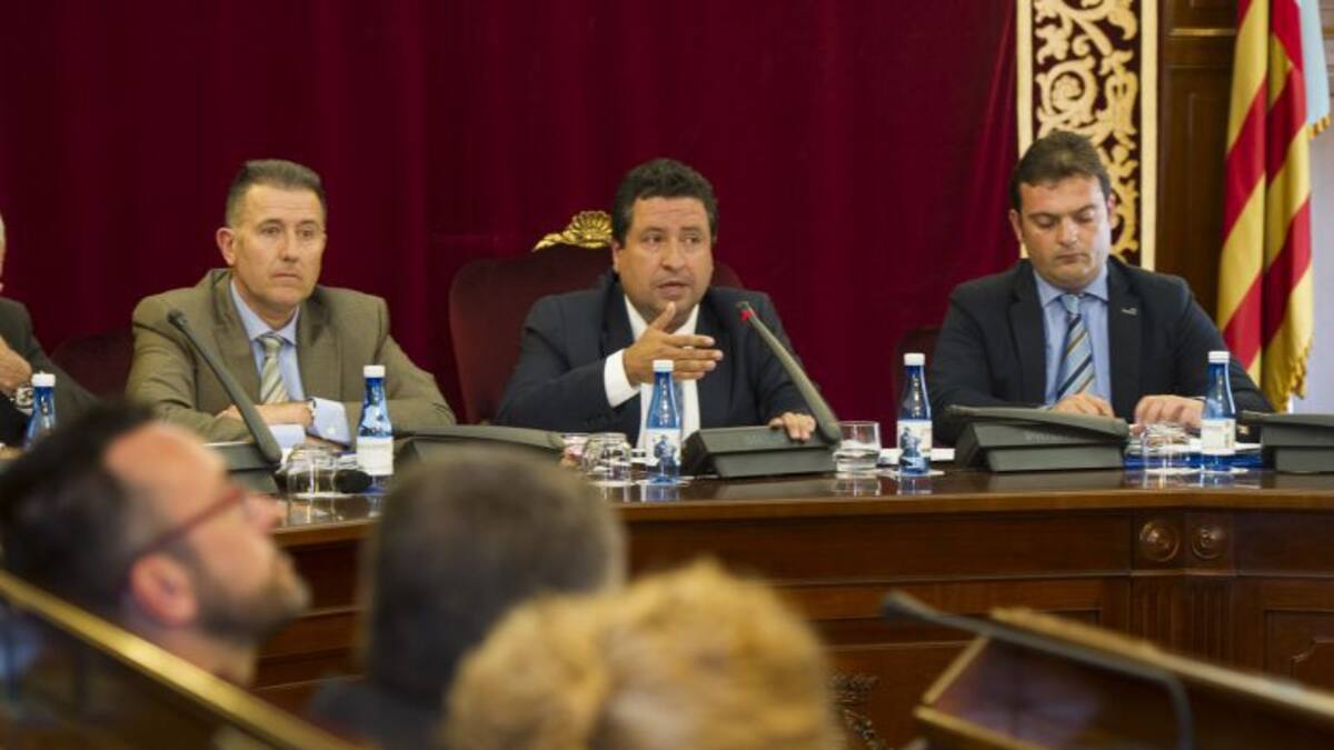 PSPV y Compromis se abstendrán en la votación de los presupuestos