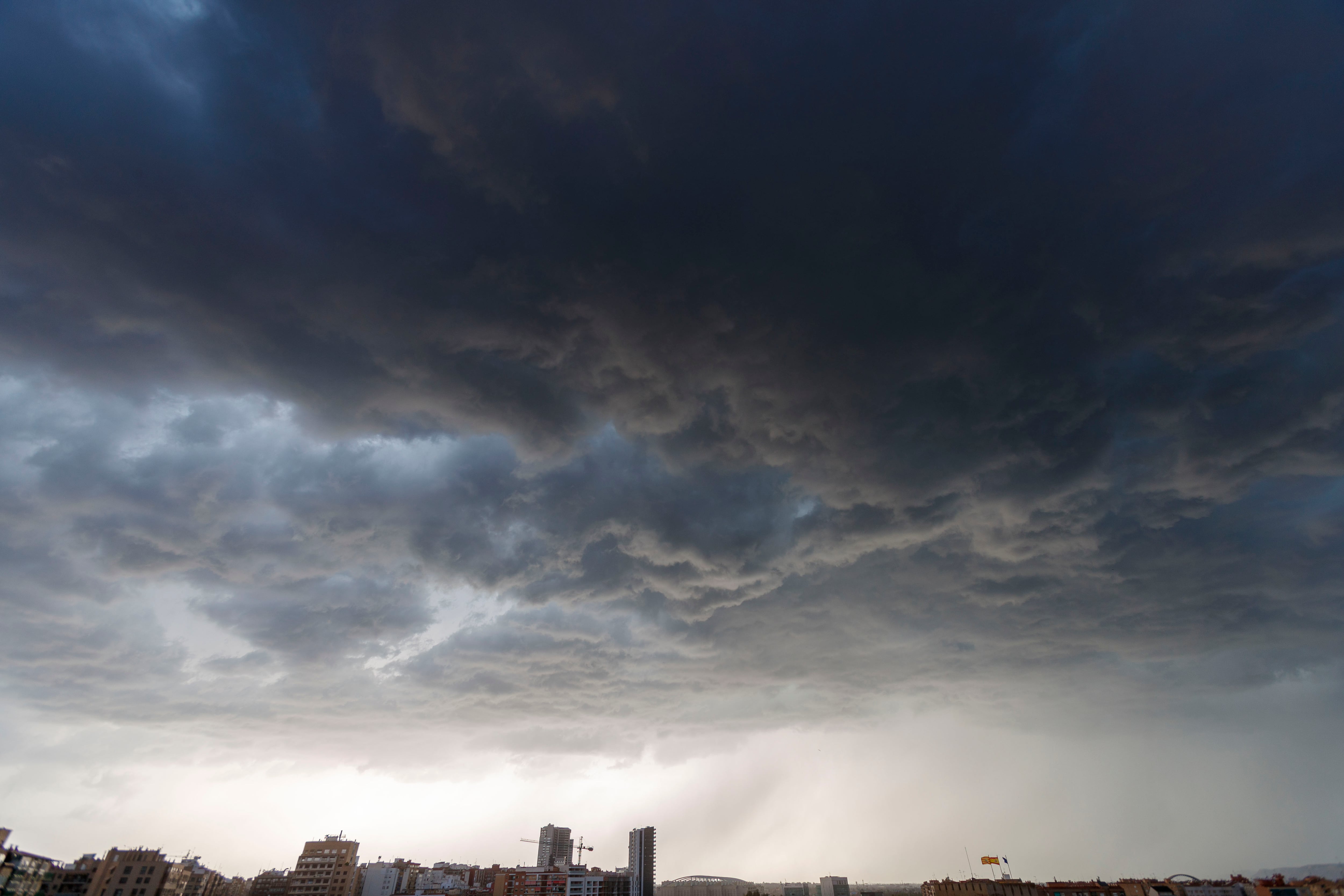 El paso rápido de una Dana este jueves por Zaragoza