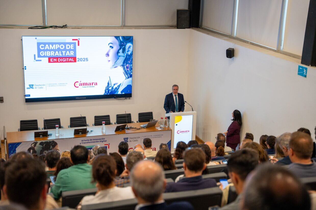 Carlos Fenoy durante su intervención
